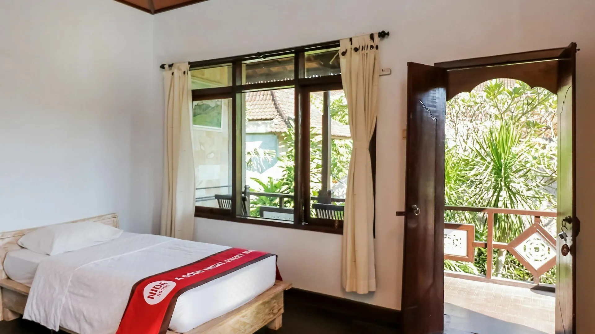 Hotel Nida Rooms Ubud Bali Monkey Forest 1567
